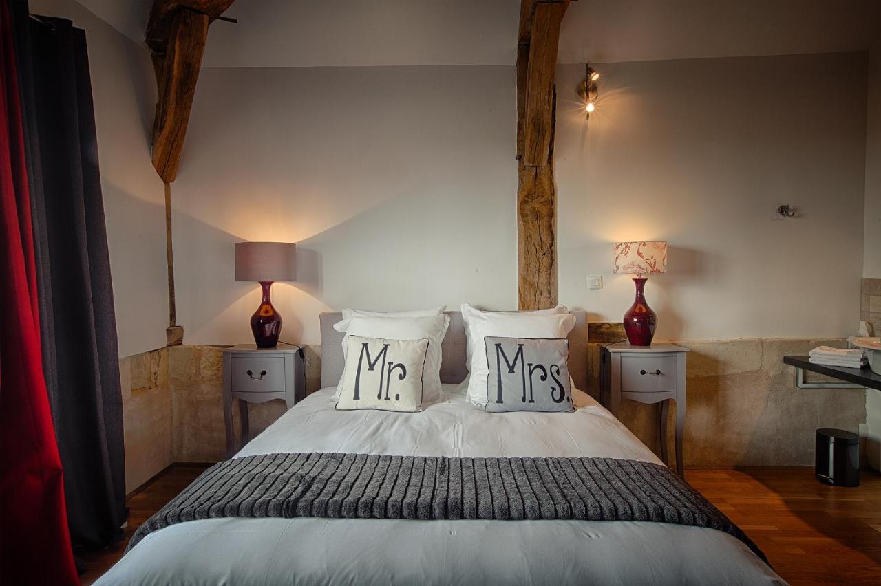 Hotel & Spa Chai De La Paleine Le Puy-Notre-Dame エクステリア 写真