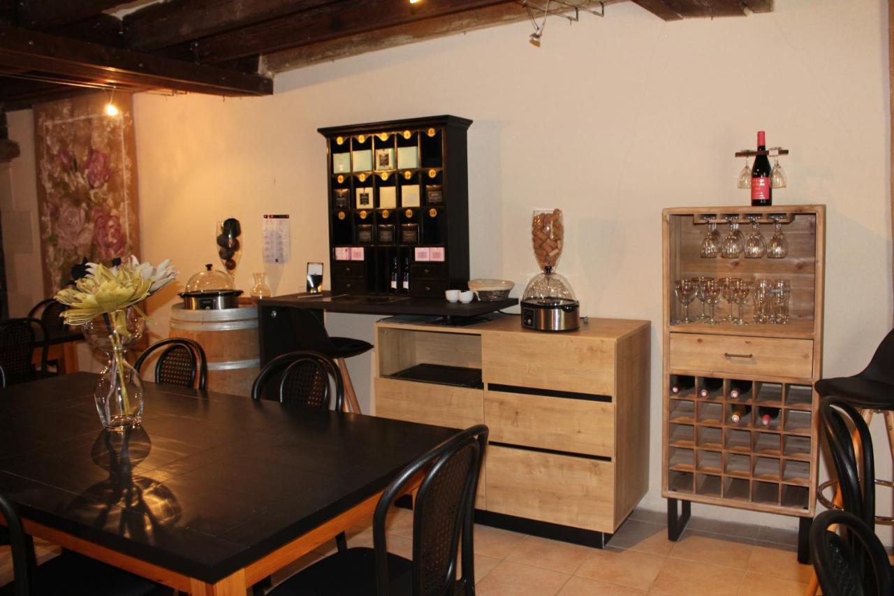 Hotel & Spa Chai De La Paleine Le Puy-Notre-Dame エクステリア 写真