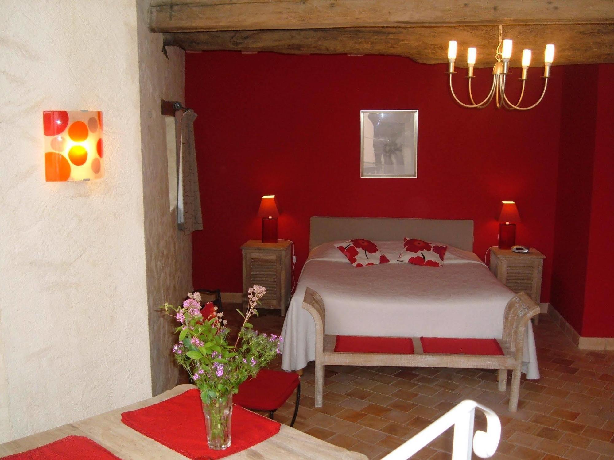 Hotel & Spa Chai De La Paleine Le Puy-Notre-Dame エクステリア 写真