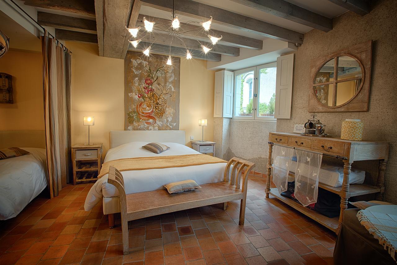 Hotel & Spa Chai De La Paleine Le Puy-Notre-Dame エクステリア 写真