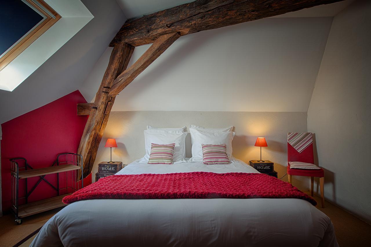 Hotel & Spa Chai De La Paleine Le Puy-Notre-Dame エクステリア 写真